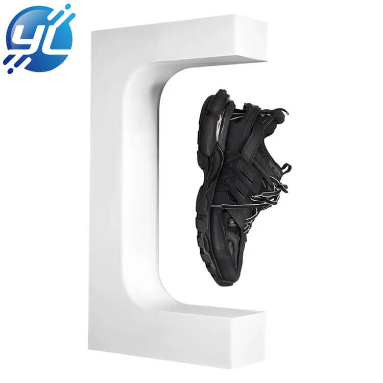 1. Asma ayakkabı standı akrilikten yapılmıştır, güçlü ve dayanıklıdır 2. manyetik süspansiyon rotasyonu ile 3. renk değiştiren LED ışıkları ile 5. Montaj gerektirmez 6. Taşıması kolay
