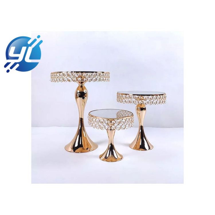 1.Metal frame, electroplating process
2.Artificial pearls, hand threaded
3.Glass table top, mirror surface is more high-end
4.Thickened metal bottom plate, more stable
5.Mirror plate top, set off dessert temperament