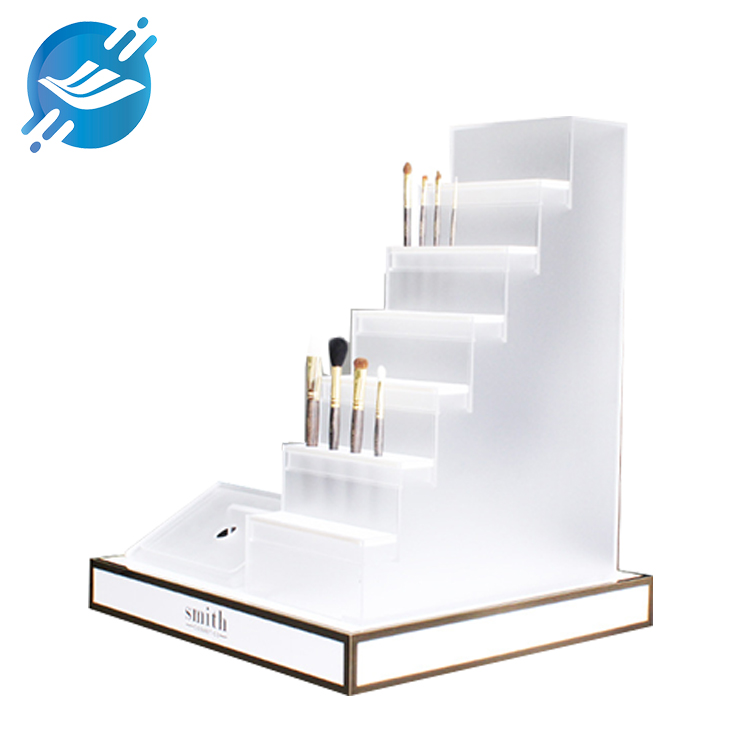 1. Composite material: stainless steel, acrylic, LED
2. Golden stainless steel bottom seat with LED light bar
3. Stepped recess design to prevent goods from falling
4. Clear and clear hierarchy
5. Free design or processing by drawing
6. Display various cosmetics and brushes with various functions
7. Wide range of applications
8. With customization and after-sales service function
9. KD transport, cost saving
